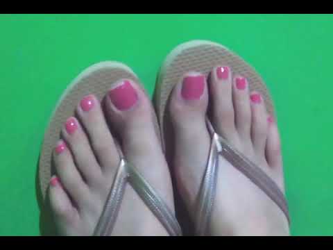 _LikeMyFeet's tweet photo. Just posted... Pretty Feet in Flip Flops / Pies Bonitos en Sandalias - https://t.co/XYXZIiJVRg Be sure to leave a comment on our post. #footfetısh #prettyfeet #prettytoes #likemyfeet #sexyfeetvideos https://t.co/9msuHFonrl