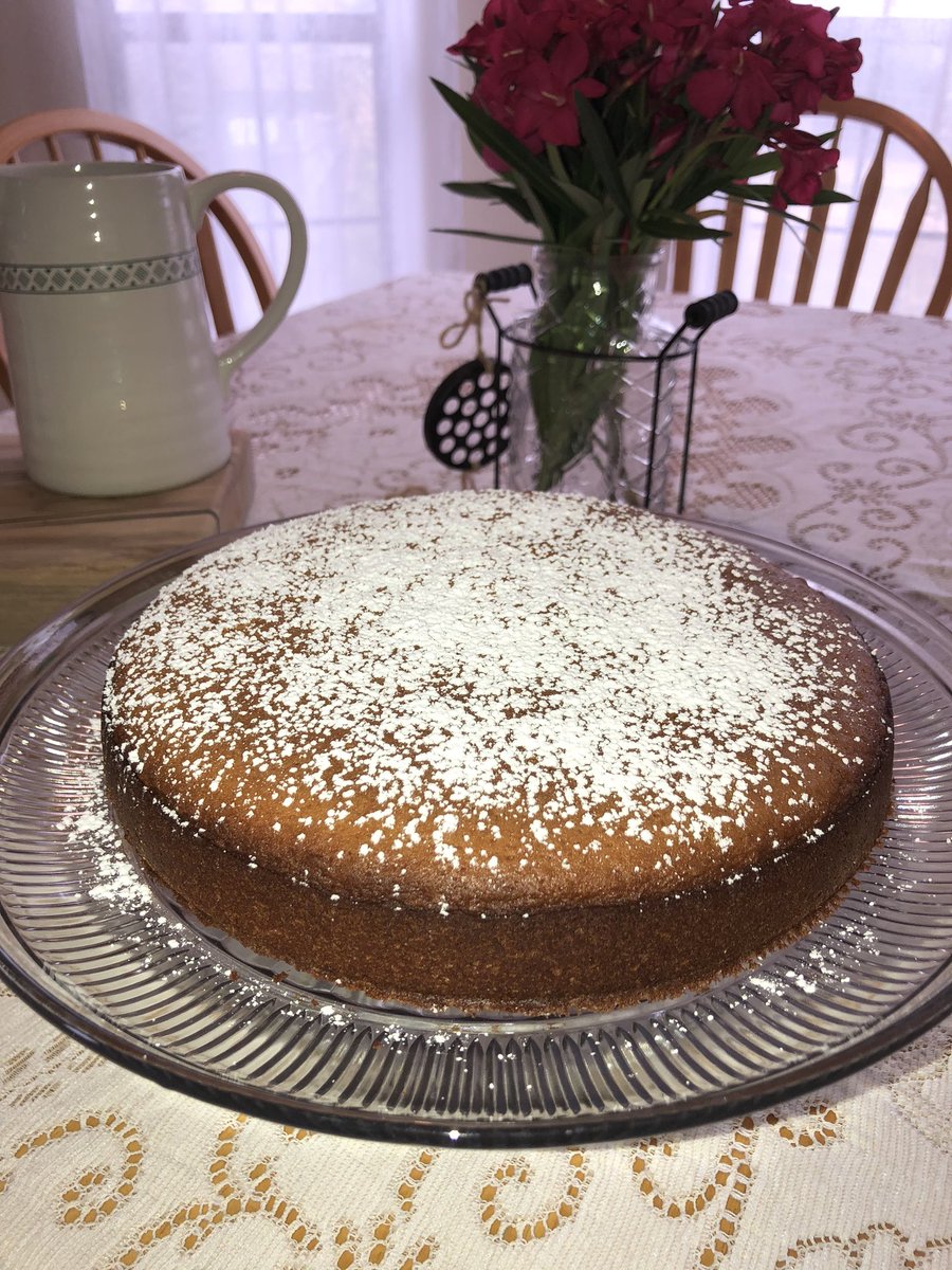 Grapefruit olive oil cake made with <a href="/TexasLocalFood/">TexasLocalFood</a> grapefruit! Perfect sweet treat for Mother’s Day! 🌸