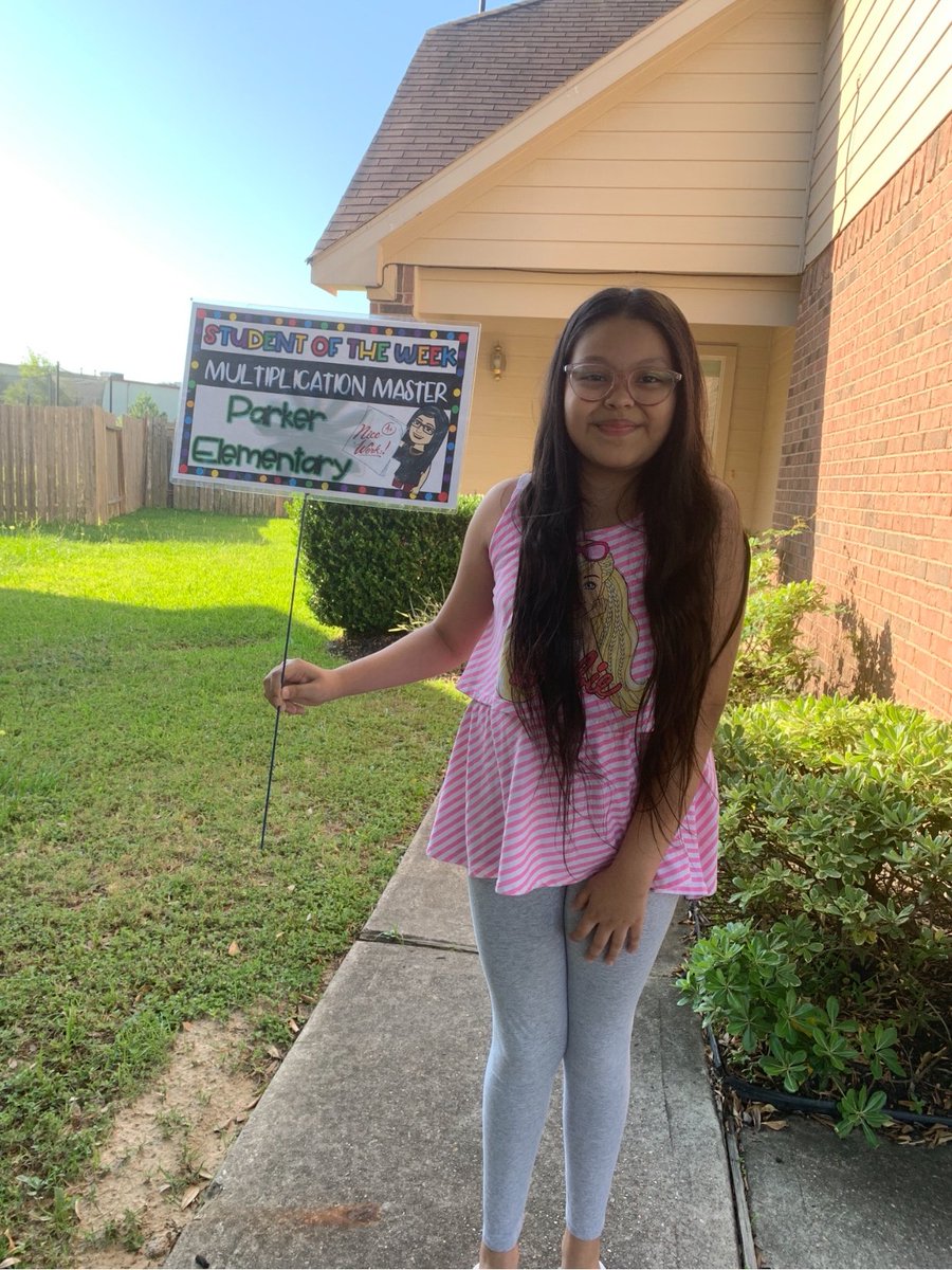 TeachWithNeons's tweet photo. This girl here deserves so much recognition for mastering this online learning thing! She just arrived to the United States a few months ago and is such an over achiever! #MultiplicationMaster #TopTenGimKitFinalist
Interested in the homemade lawn signs.... ask me how!!!! https://t.co/7HdSKgJP9g