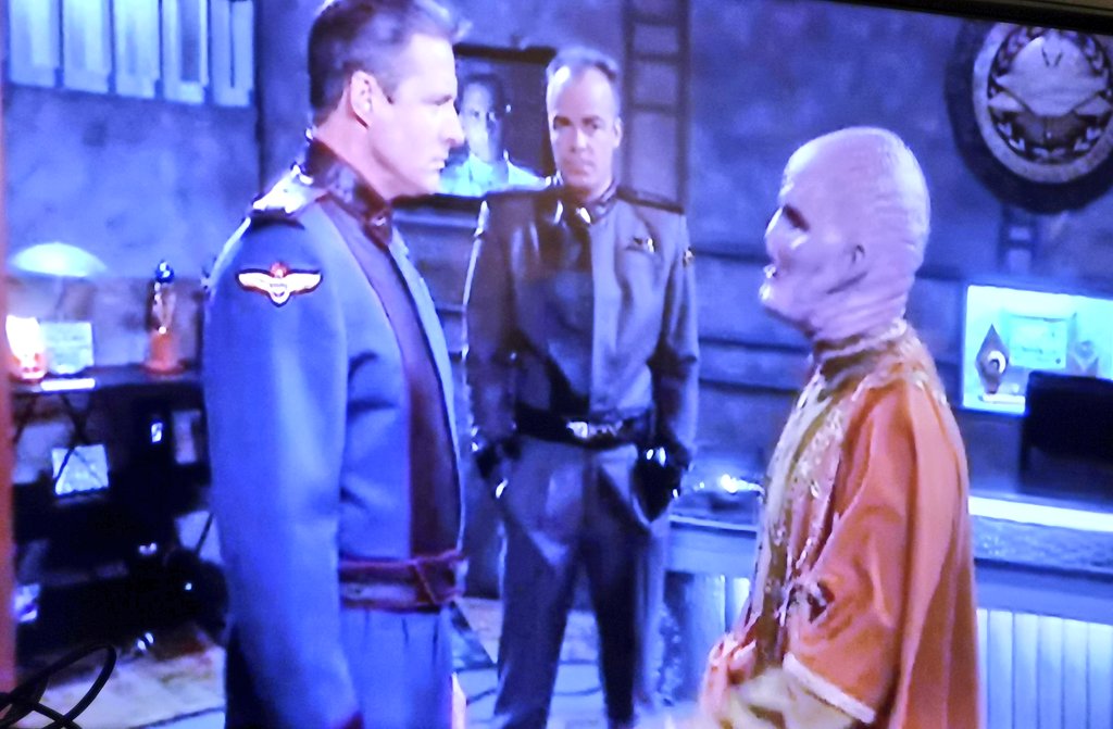  #Babylon5 S02E18 - Confessions and Lamentations."I did not know that similarity was required for compassion, commander" - YES DELENNThis episode...it is all a bit close to home right now to be honest. What with it being all pandemicy and that.