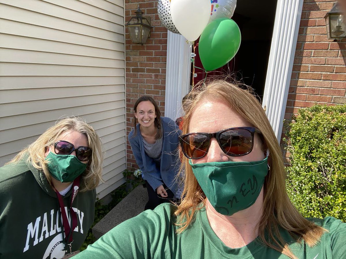 MaloneyMemos's tweet photo. Congratulations to Maloney’s #TeacherOfTheYear, Sarah Regan! Mrs. Straub and Mrs. Lyons-Barton were able to surprise her (big time) at home with the great news today! #MaloneyMYM @straubmhs @lyons_barton @JFlynnMHS @MeridenK12 https://t.co/3QA7fJko2P