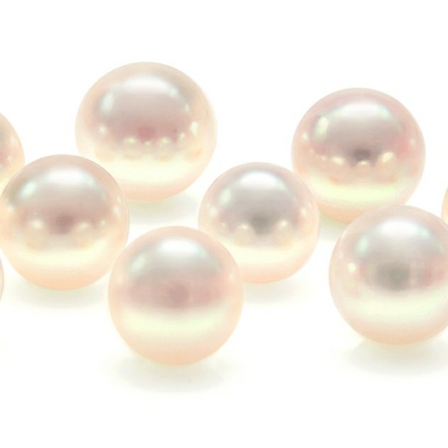 Tkmr — pinkish white and pink pearls (I also searched specifically for akoya pearls, produced in Japan)(I really love Tkmr, btw)((I'll be adding more charas))