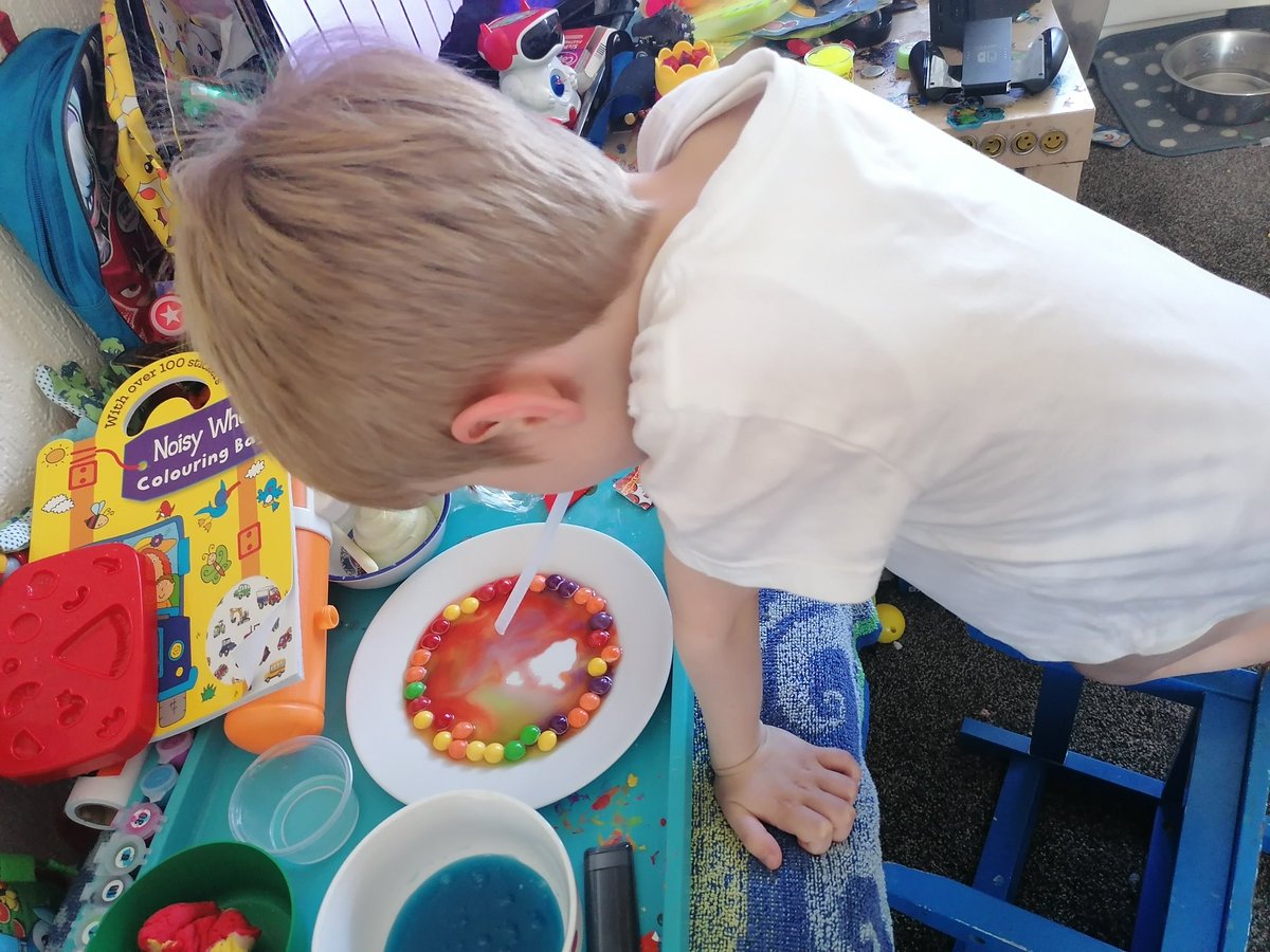 SilvertreesInfo's tweet photo. Wow! Maybe you could have a go at the Skittles science experiment like Harry from Elm Class. It looks like great fun! What a super like scientist you are! 🧪🧑🏼‍🔬 https://t.co/aIiUDeqpNq