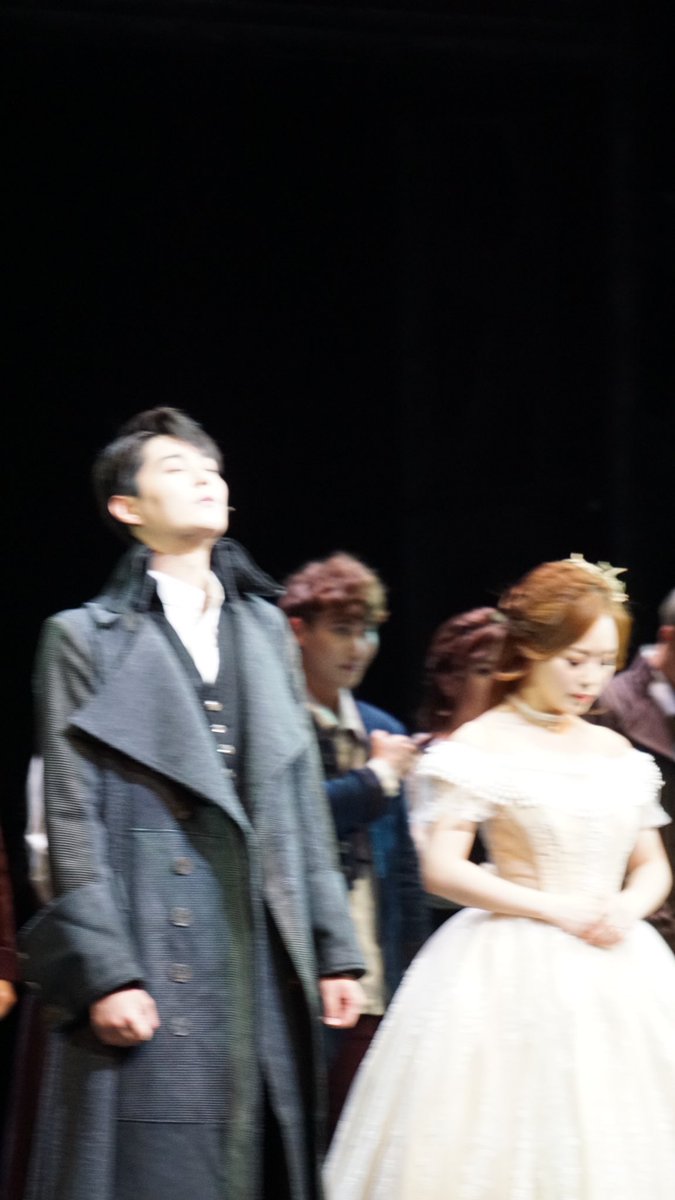 beeruck2's tweet photo. 프랑켄슈타인 부부 https://t.co/RPH3i4LONZ