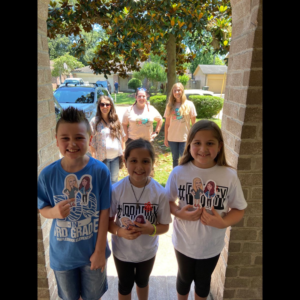 So much fun delivering treats today! Missing a few pictures, but this has become the highlight of our week! <a href="/HumbleISD_MBE/">Maplebrook Elem</a> <a href="/SFeske/">Sara Feske</a> @dwittman3rd #mbeisfamily #mbebears2020 #bethelight