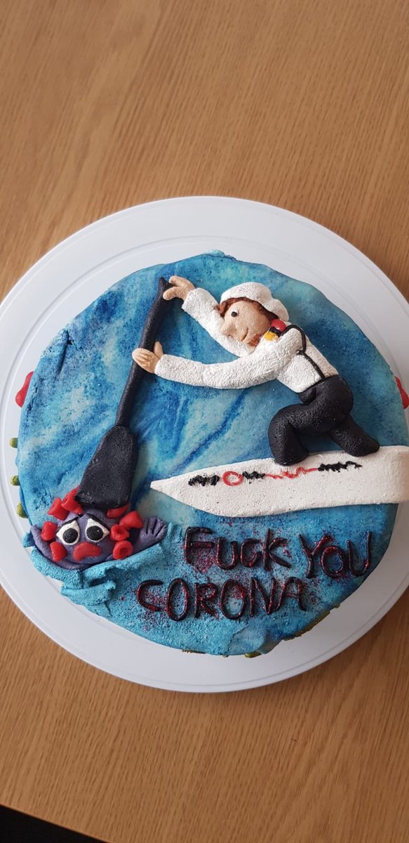 Hab heute einen ziemlich coolen Geburtstagskuchen bekommen 🎂 #FuckYouCorona 🦠🤛🏼 

Eine kleine Bitte: Wenn ihr mein Crowdfunding bis Freitag 20 Uhr mit 10€ unterstützt, dann legt die @Toyota_DE CROWD weitere 20€ on top ➡️ bit.ly/ScheibnerTokio… 

🇯🇵 #nichtsistunmöglich🥇
