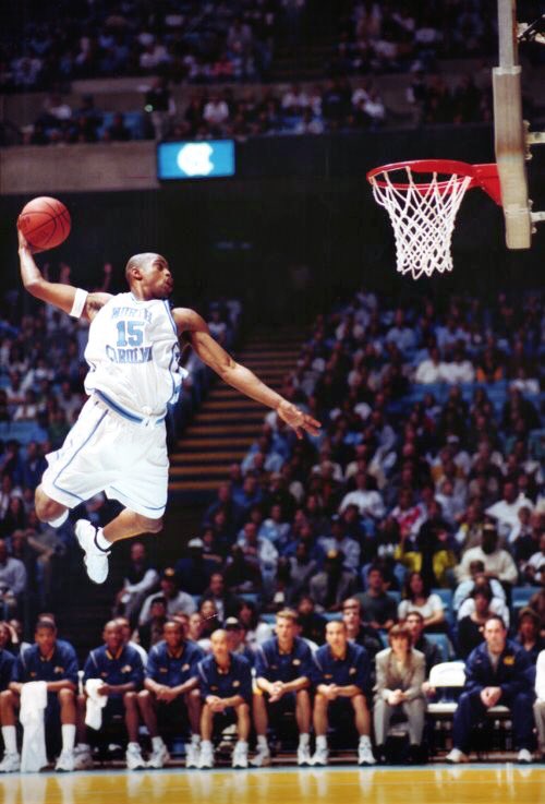 ThrowbackHoops's tweet photo. ½ Man, ½ Amazing https://t.co/LP9Go4O0jb