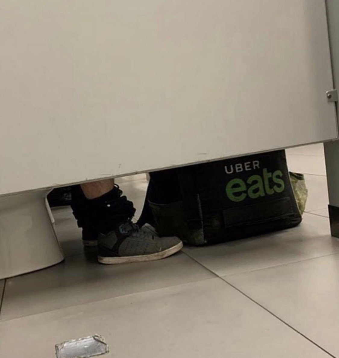 GitRDoneLarry's tweet image. I don’t understand why my food isn’t here yet. RT @ChefGruel: Well this just isn’t a good look.... 🤮