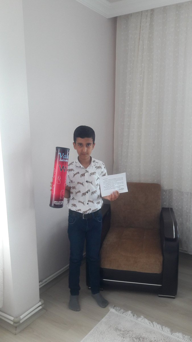 MEHMETSMSK02's tweet photo. #adiyamanevde23nisangönülde 
#aykut_pekmez
#adiyamanilmillieğitim
#sincikkaymakamlığı
#sincikilçemillieğitim 
23 Nisanı aynı neşe ve mutluluk ile kutlamamıza vesile olan ve  öğrencilerimize verdiği güzel hediyelerden dolayı sayın valimize öğrencilerim adına sonsuz teşekkürler https://t.co/zFUkLpdtrs