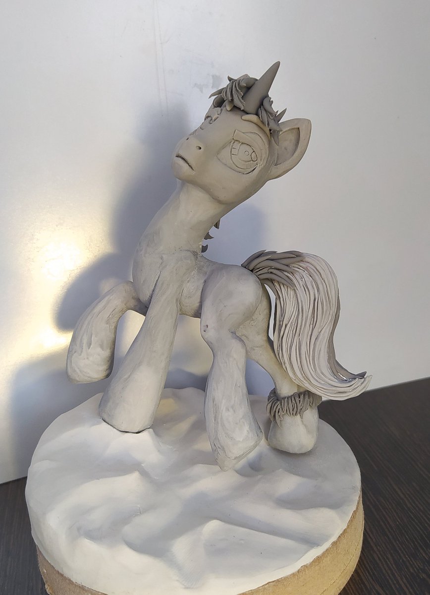 felinexycw's tweet photo. Sculpting hair for a pony 💇
#wip #creative #figure #figurine #sculpture #craft #sculpting #fandom #fanart
#polymerclay #sculpey #artclay #traditionalart #art #ooak #hobby #oc #ocfigure https://t.co/WUb5twEYt0