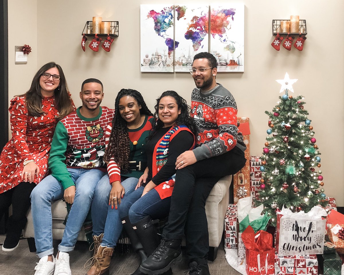 ramsinvolvedrh's tweet photo. 🏆 Advisor of the Year Award! This award goes to our friends in the Office of Multicultural Affairs. Congratulations, Juan Carlos and team! 🎊 https://t.co/sWpSqhItn8 @FordhamOMA https://t.co/eFMvHsSYjH
