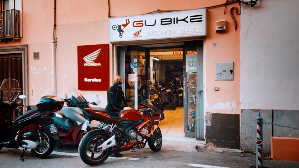 gu_bike's tweet photo. #OnTheRoad 
#GuBike #Honda #Mectronic #HondaItalia #Biker #Motocross #NonMolliamo #Covid19💪 #Work #Summertime #vibes #Instalike https://t.co/KqWAA8zOdE