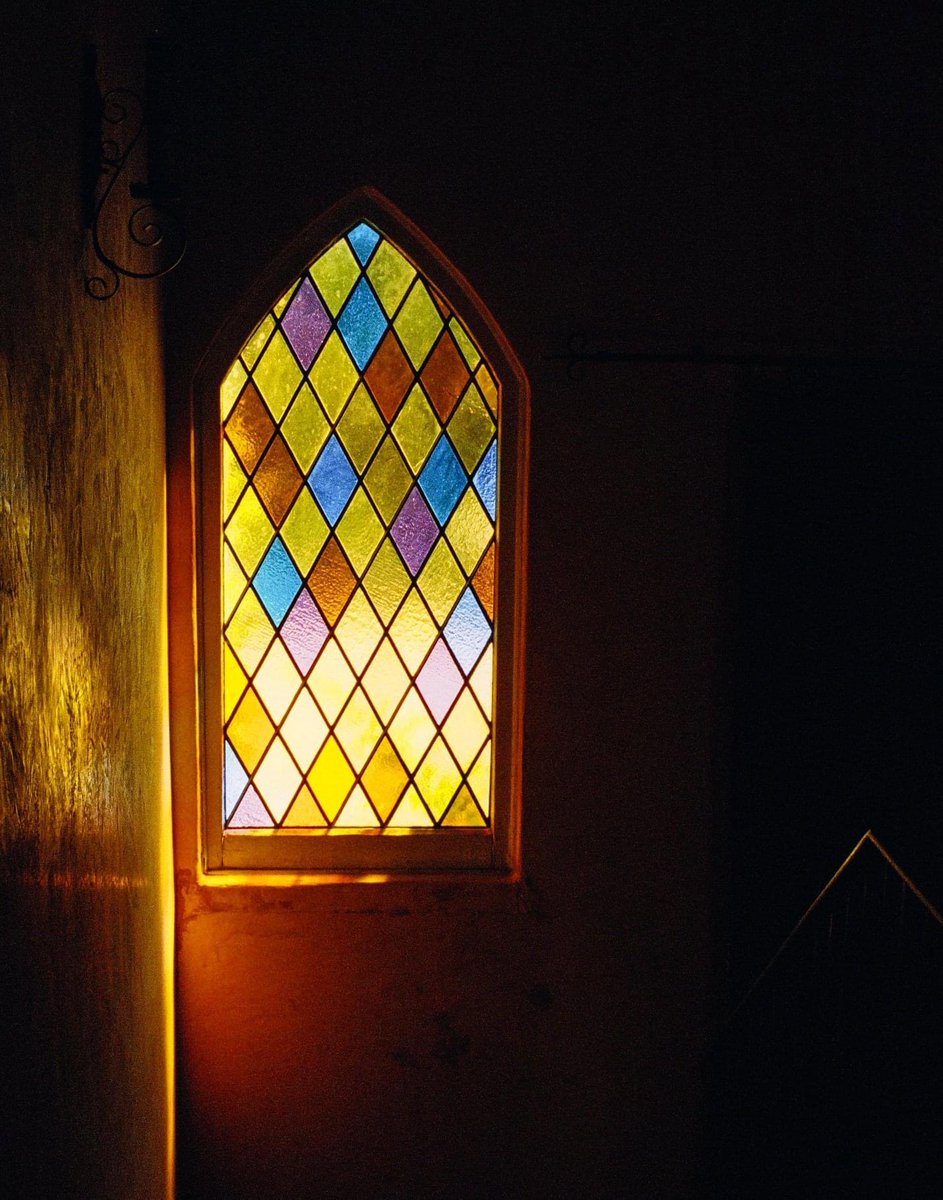 deanmackayphoto's tweet photo. "landing"
Dean MacKay Photography
#100prints
#stainedglass #church #window #landing #light #morninglight #morning #50couchesin50nights #filmphotography #filmisnotdead #yellow #glass #colorphotography #purple #blue #red #orange #losangeles https://t.co/rS3HH0csJA