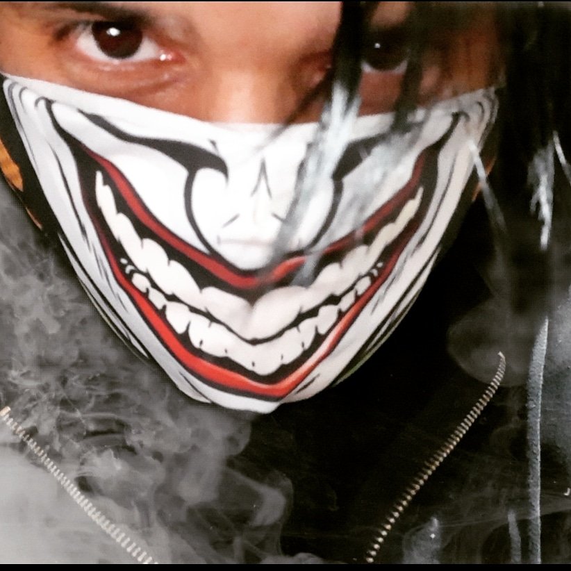 Alquim1sta's tweet photo. #gaming #tapabocas #YoMeQuedoEnCasa #Covid_19 #guson #Joker #parejasswinger #swigercolombia #parejareal https://t.co/uLUnRNqn4J