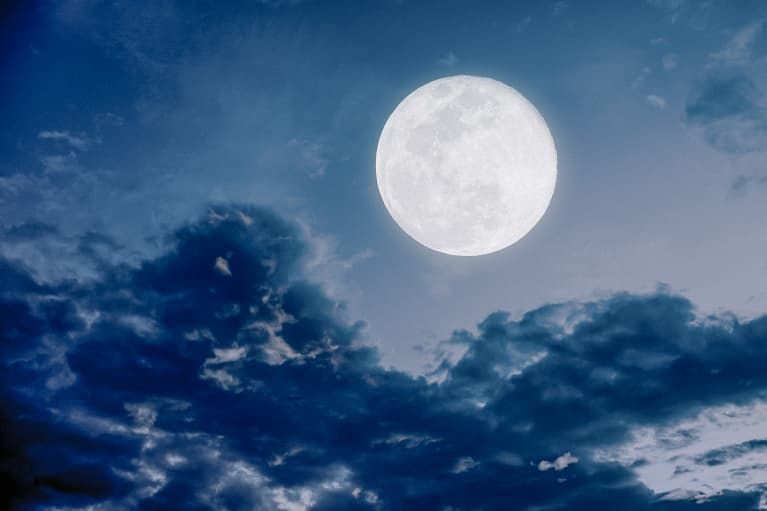 Feeling a little funky? Perhaps it's the energy of the full moon.... buff.ly/2Wa6L6G