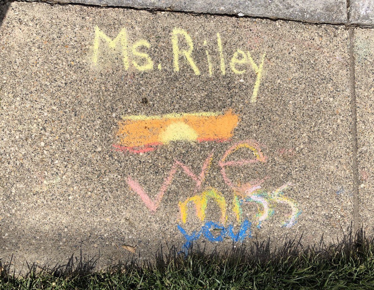 MrsBaroneSE's tweet photo. Feeling special even though we aren’t together!! I love our Sussex families! ❤️ #TeacherAppreciationWeek @PtaSussex @jesslynnharri @MissLinsey1 https://t.co/S6rfqYkh55