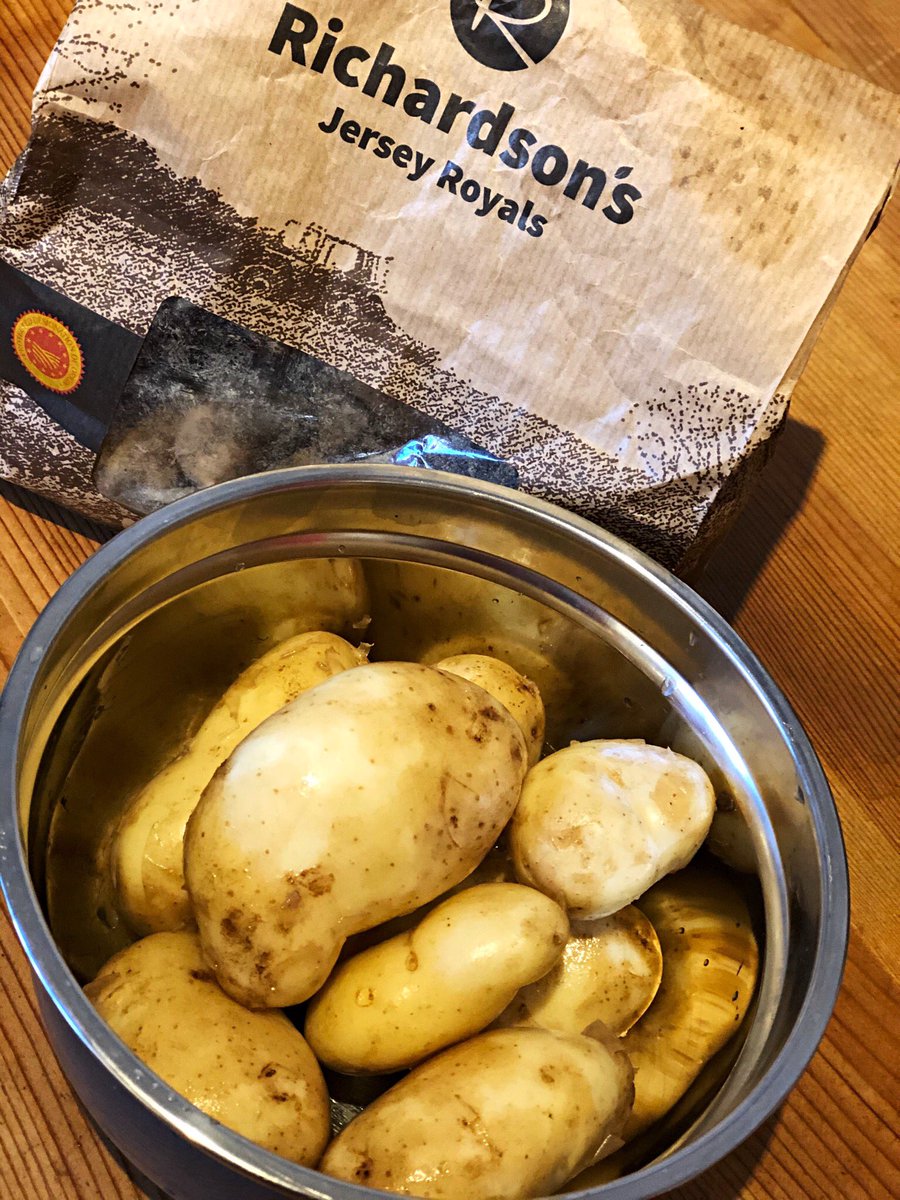 TheStyalKitchen's tweet photo. @RichardsonsJSY just fantastic.

Ordered yesterday and on our plates today in Cheshire.

Amazing delivery, beautiful jersey royals, a moment I wait for every year.

Another order coming your way in the coming days 💕💕💕

#jerseyroyals #potatoes #jersey #masterchefuk https://t.co/sWUDzl0LFV