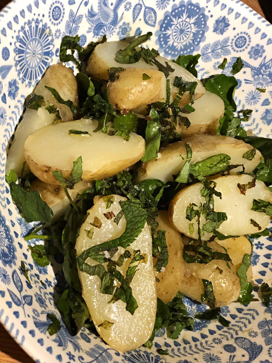 TheStyalKitchen's tweet photo. @RichardsonsJSY just fantastic.

Ordered yesterday and on our plates today in Cheshire.

Amazing delivery, beautiful jersey royals, a moment I wait for every year.

Another order coming your way in the coming days 💕💕💕

#jerseyroyals #potatoes #jersey #masterchefuk https://t.co/sWUDzl0LFV