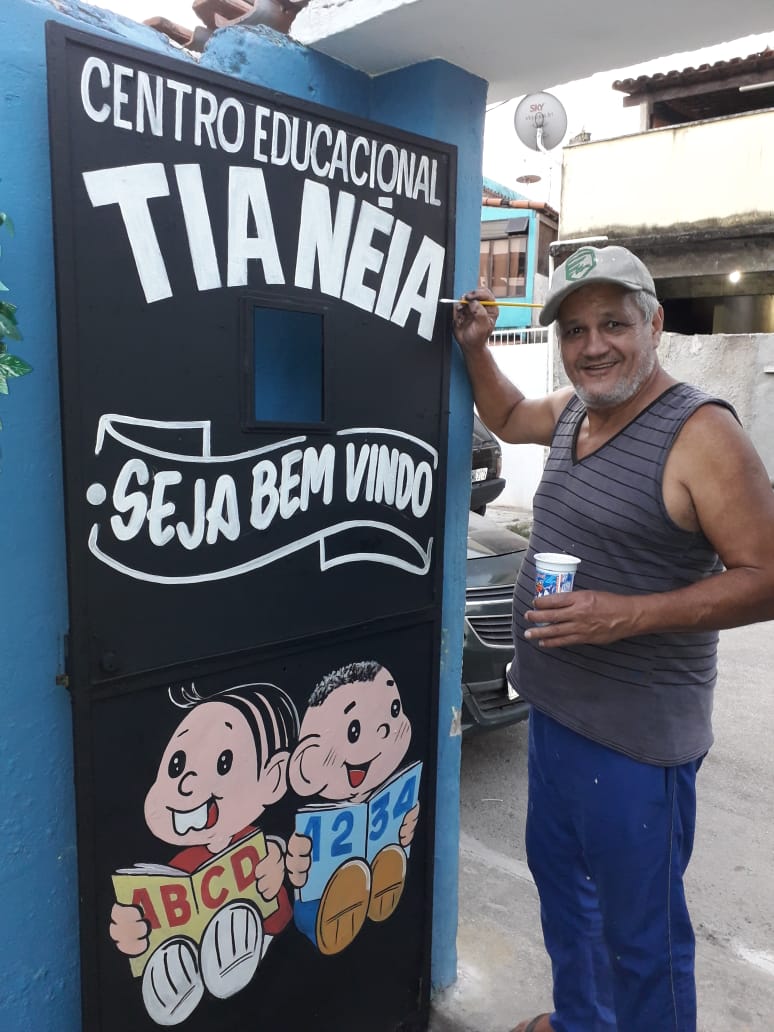 alonen's tweet photo. Pintura em portão de chapa galvanizada. Cliente:CENTRO EDUCACIONAL TIA NÉIA - Mal Hermes https://t.co/1IvKr0cAKK