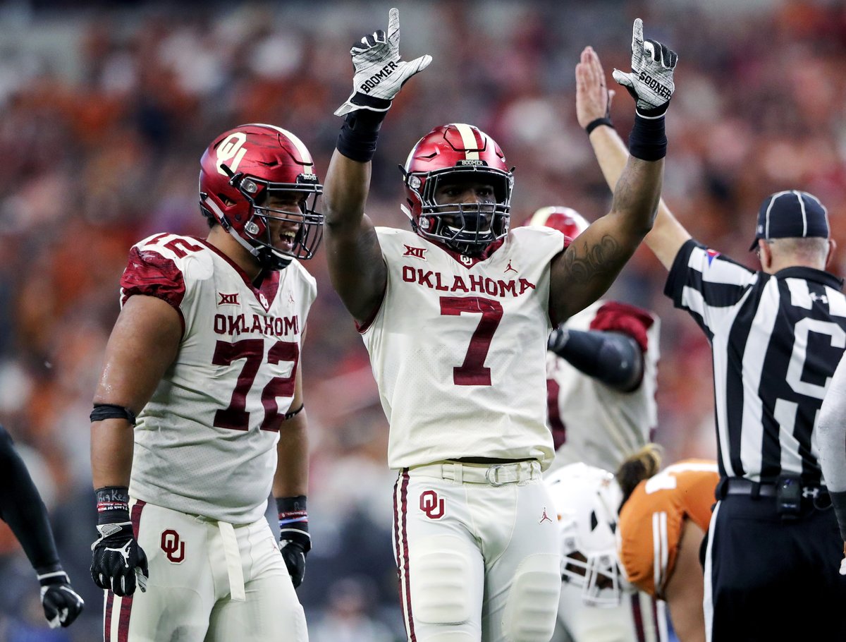 PFF_College's tweet photo. Highest graded returning Big 12 edge defenders:

1. Wyatt Hubert, Kansas St - 81.4
2. Ta'Quon Graham, Texas - 77.8
3. Ronnie Perkins, Oklahoma - 74.2 https://t.co/akfBy0JcSK