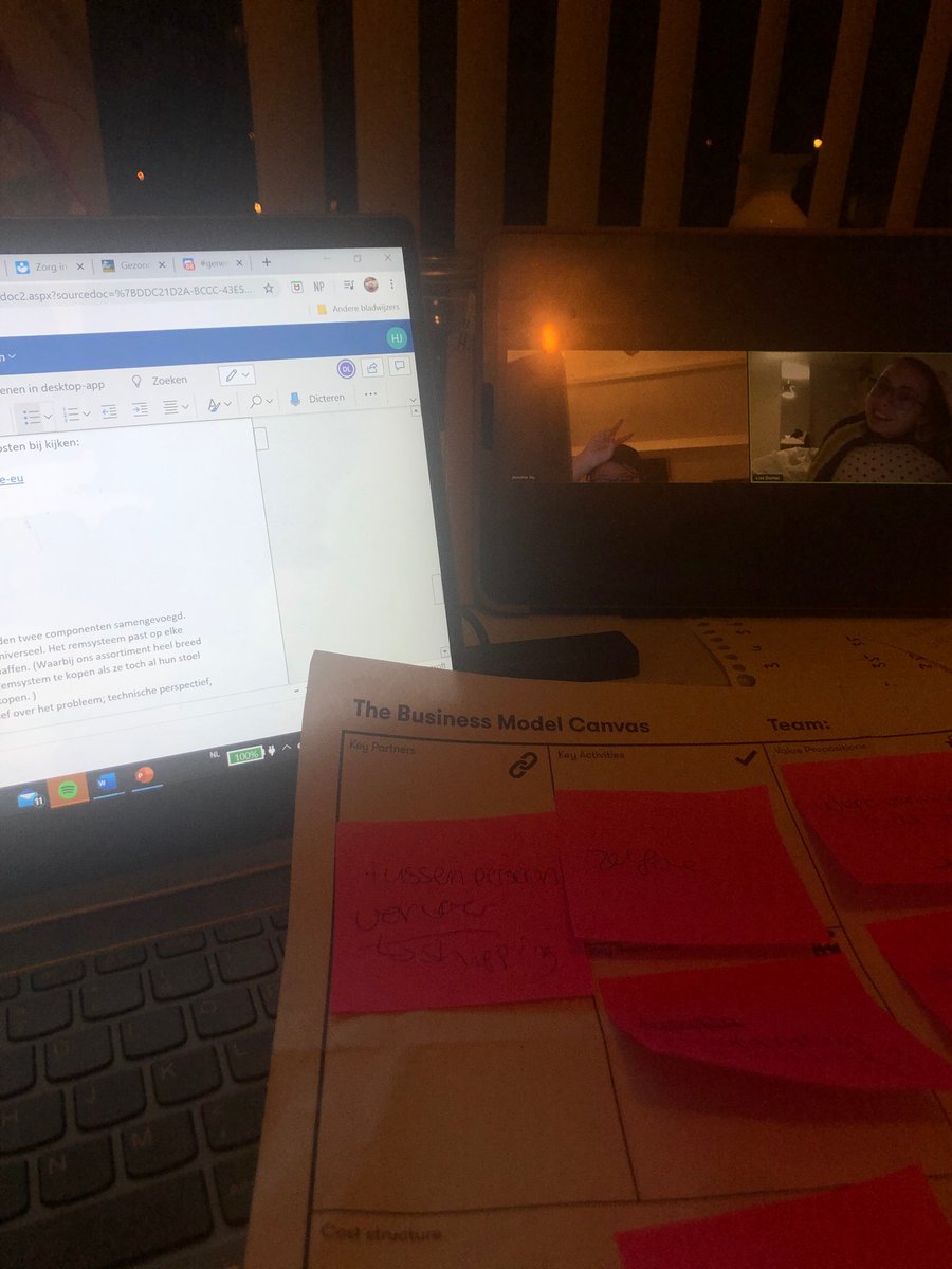 #DTech is ‘s avonds laat nog druk druk druk met de halve finale casus van <a href="/Jong_Ondernemen/">Stichting Jong Ondernemen</a> 

#DtechGaatInternationaal #nachtjedoorhalen #studentcompany 
#safteybreak #zorg #jongondernemen