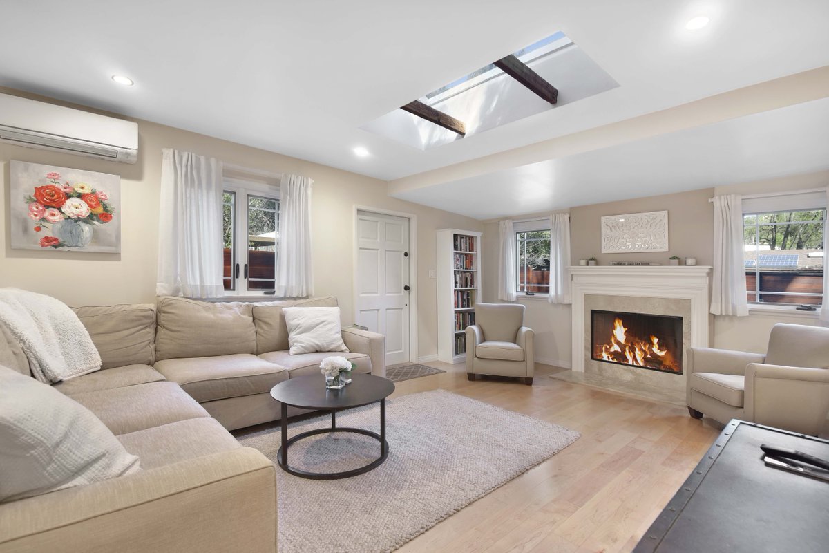 pritchettrapf's tweet photo. 2421 Liberty Lane - For lease at $5,000/mo
Listed by Christine Kapetan - (310) 804-8336
DRE# 01467320
#topanga #topangarealestate #topangahome #topangahomes #topangare #pritchettrapf #pritchettrapfrealtors https://t.co/4tQkejoONZ