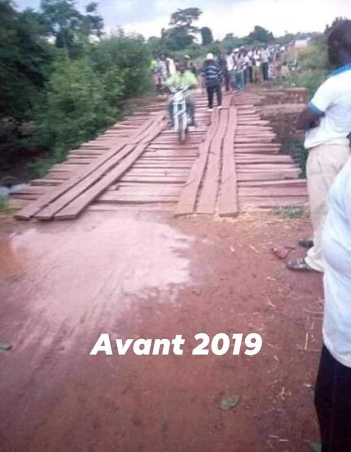 DRhdp's tweet photo. LE PONT DE #DOUAGUE EST OUVERT !
Débutés en Mai 2019, le pont de DOUAGUE est fini après une année de travaux intenses. Cet ouvrage financé par l'Etat de CIV, relie deux départements, #Kouibly et #Facobly par les sous préfectures de #Ouyably-Gnondrou et de #Semien.
#DRHDP🇨🇮 https://t.co/Mekb8j7gUQ