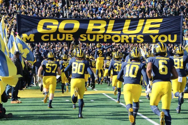 alinen_olaus's tweet photo. I am feeling blessed that after a great call with @FBCoachDBrown I have received my first D1 offer from University of Michigan!
@GridironImports @CoachJeffMoore @BjoernWerner @GIfootballChris @UMichFootball https://t.co/gCSJYrQN0e