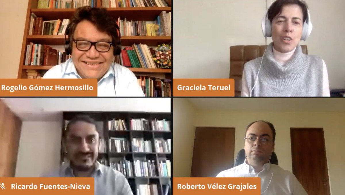 fiamexico_'s tweet photo. Felicidades a @GracielaTeruel1 @rivefuentes @robertovelezg @rghermosillo y los equipos de @EQUIDE_Ibero @ceeymx @oxfammexico y @FrenteaPobreza por no cansarse de ser propositivxs y trabajar para reducir las #Desigualdades 🙌🏽🙌🏽🙌🏽 https://t.co/q9xrlLLH6m