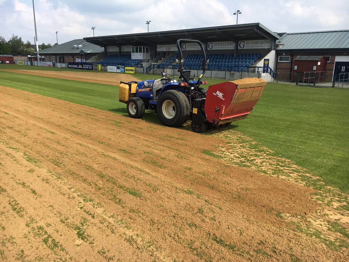 Our ‘self loading’ topdresser, two in one machine , completing final part of the end of season renovation. <a href="/StNeotsTownFC/">St Neots Town F.C. Official</a>  <a href="/iseki_uk/">ISEKI UK</a> <a href="/workingturfltd/">Working Turf LTD</a> <a href="/MumbyMachinery/">Mumby Machinery</a>  retweet with an edit