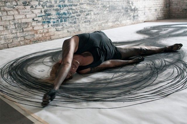 fubiz's tweet photo. Physical Movement Translated into Drawings https://t.co/tn2wnDgl4E https://t.co/wClH4WH5Um