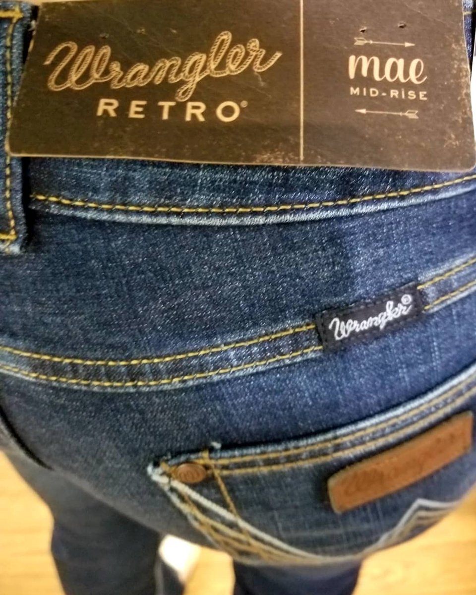 CranesStore's tweet photo. New jeans for the ladies in stock. The Wrangler Retro Mae Mid-rise. Sizes 3 to 19. Come try them on!
#Wrangler #jeans #wranglerjeans #CranesStore #BootsBulletsBritchesBologna #itsaysbritches #generalstore #countrystore #getoutside #shopsmall #countrygirls #outdoorretailer https://t.co/PnnFlE59yh
