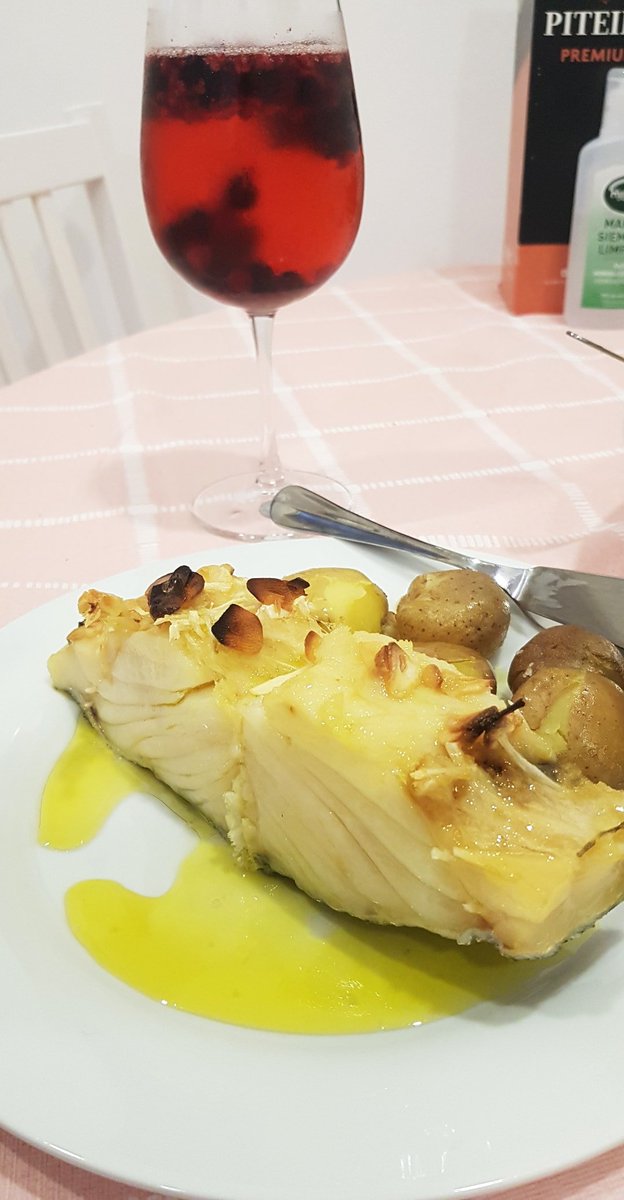 mariana_vsss's tweet photo. Olá quarenteners, quero exibir minha #comidadequarentena de hoje https://t.co/IZ0pkcpIDg