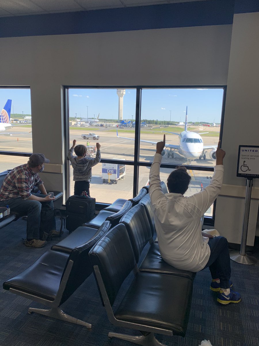 wingualker's tweet photo. @BUZZBEAA inspiring the next generation of aviation professionals @Dulles_Airport. Well done young man. @weareunited https://t.co/vkKuHn3o2N