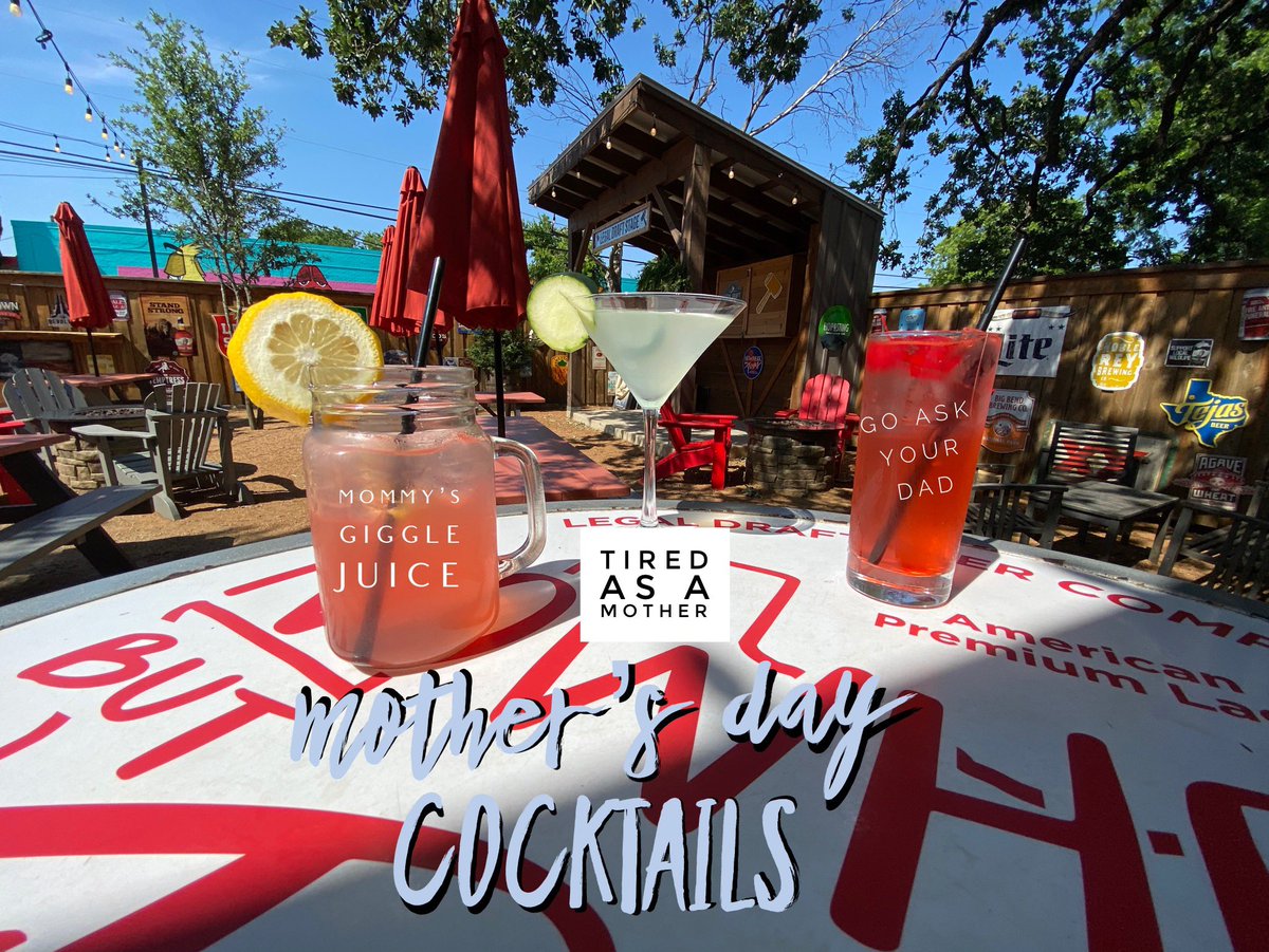 TheTipsyOak's tweet photo. Giggle juice is watermelon lemonade. 
Tired as a mother is a lemon cucumber martini
Go ask your dad is a Long Island with grenadine instead of coke 
Nice job @shaenabarnes 😎❤️☀️
See y’all soon! Live music starts are 7pm 🎶 #cocktails #patio #stillyournewfavoriteplace❤️🍻🎶☀️ https://t.co/leFuP0JAMo