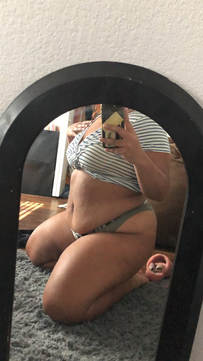 livianasty28's tweet photo. You like BBW?  
DM 💌 https://t.co/H5CcM1fOYx