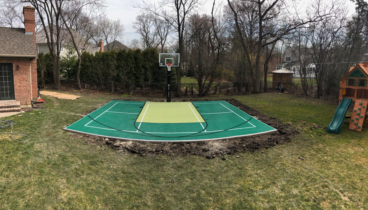 AdvantageCourt's tweet photo. For a true HomeCourtAdvantage this summer! Call (847) 274 - 8998 | https://t.co/mQM4RrWoiQ| info@HCAsports.com | #phonesdown #familygoals #multicourt #gamecourt #activekids #healthykids #bigfun https://t.co/XRVMPSp0tB