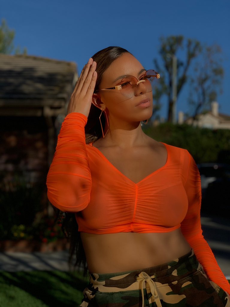 dinahjane's tweet photo. imma bad bitch. she a savage @sala_mateaki https://t.co/SIoIFeEjsw