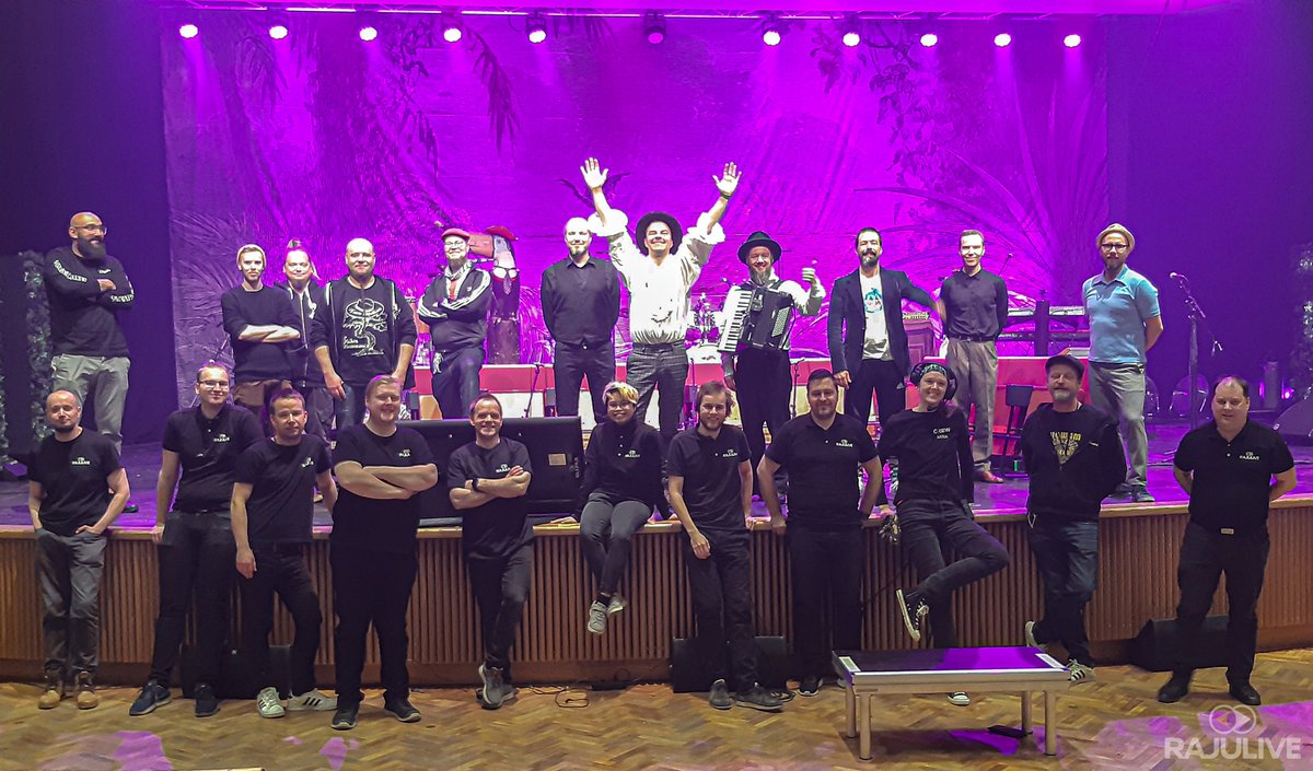 RajuLiveOy's tweet photo. Kiitos katsojat ja #TuureKilpeläinen &amp; kaihon karavaani meidän https://t.co/gXh6IGCyz8:n ensimmäisestä striimikeikasta! 

#livekatsomo #sunbornlivestream #striimi #livestream  #koronakeikka https://t.co/MeW5qdvXAP