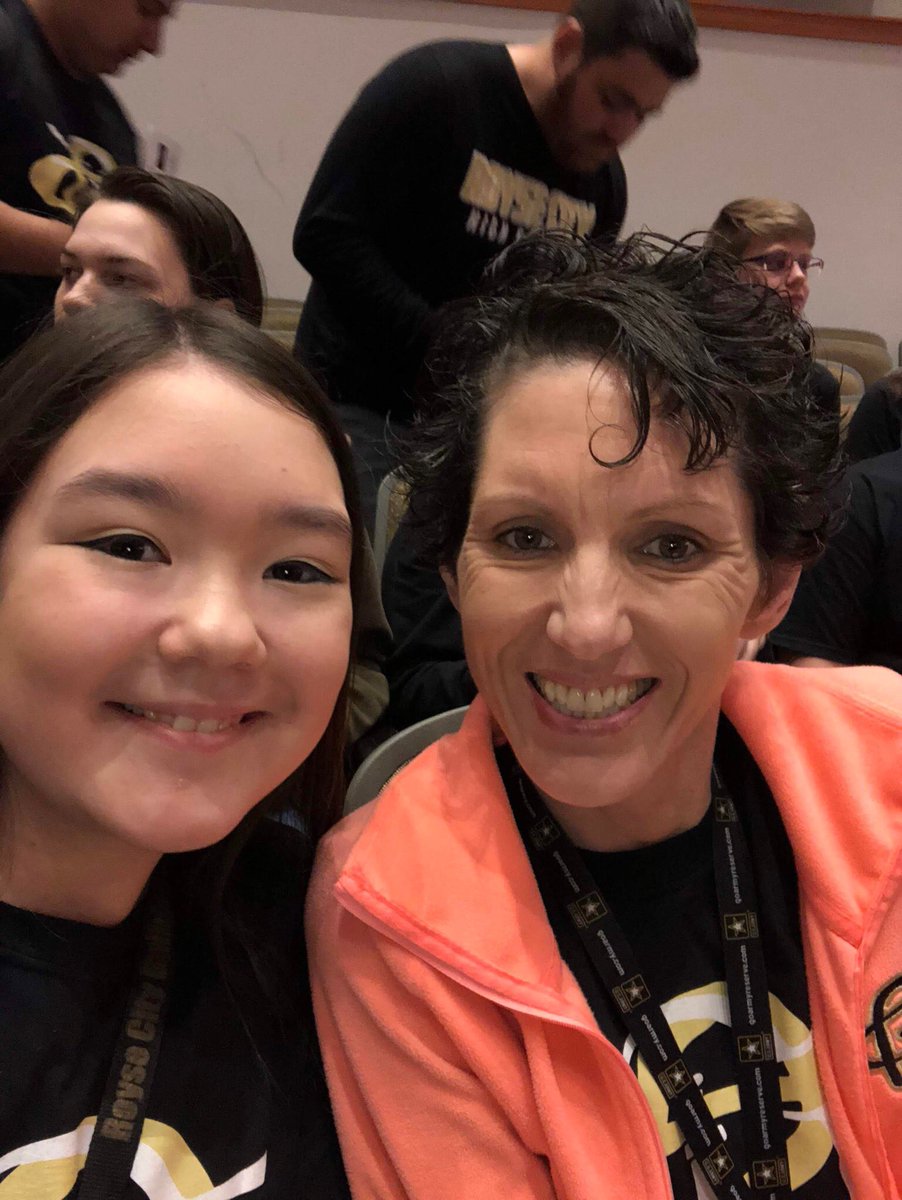 hhh_ComputerLab's tweet image. 💜💜My Maile and Nurse Maile. Oh how she loved her!  @RoyseCityISD