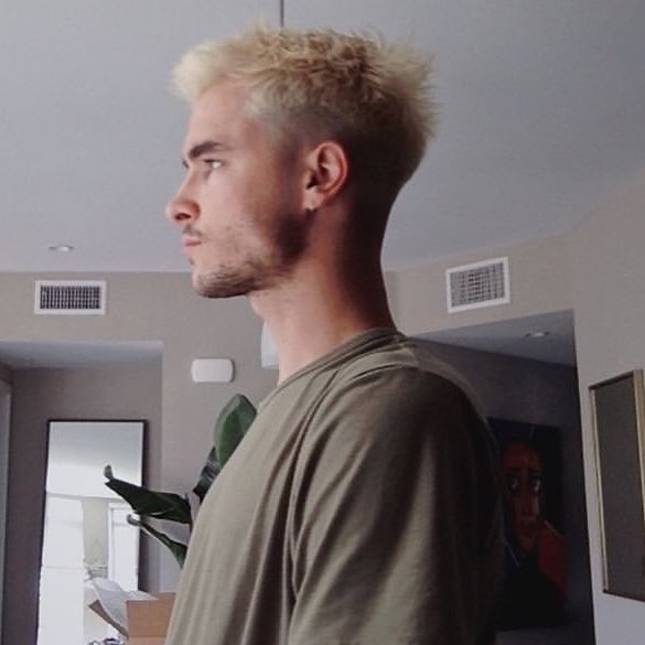 tpwkineta's tweet photo. i can’t tell u how long i’ve dreamed of blonde kian returning https://t.co/mgt01lC5lG