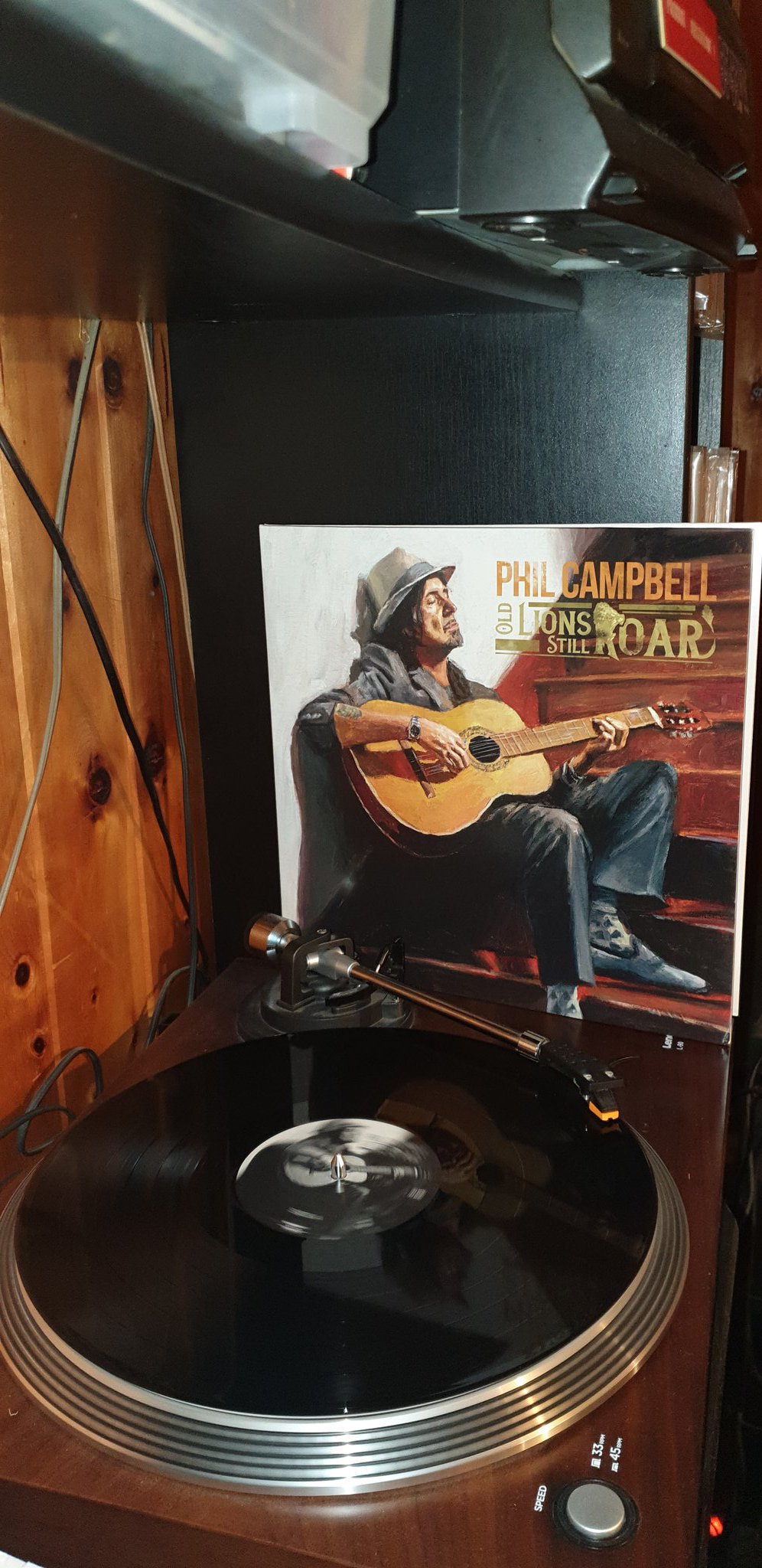  Phil Campbell - Old Lions Still Roar
Happy birthday Lord Axsmith! 