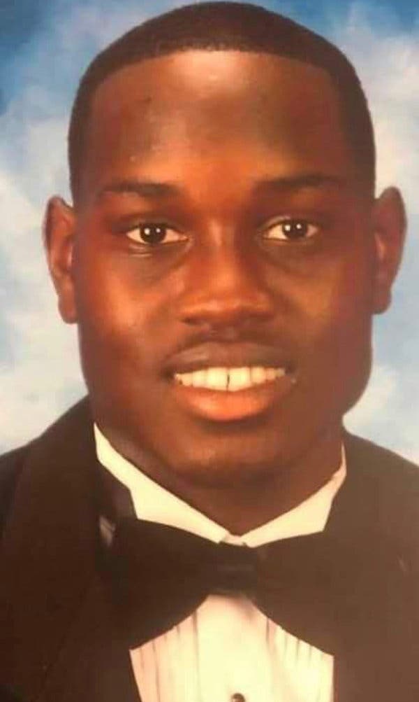 Goku's tweet photo. Just received word from King Kai. Ahmaud Arbery, an innocent man whose life was taken from this world for no justifiable reason, but because of racism, has passed through the Other World Check-In Station. 

May he Rest in peace and may the world he left behind find justice. https://t.co/loOc8rwoev