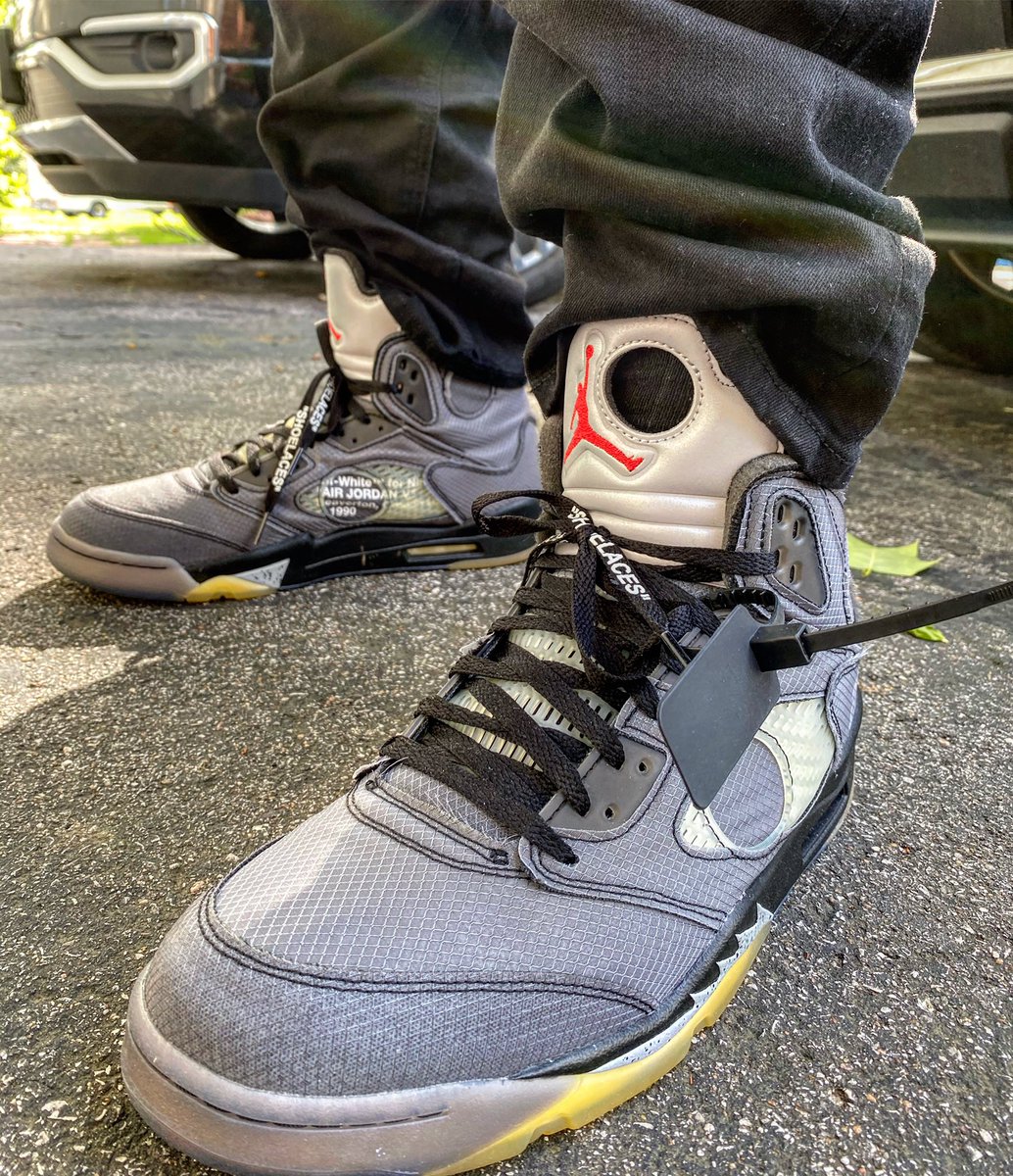 _Sho_314's tweet photo. Why not wear your shoes..๐คท๐พโโ๏ธ#UNDS #undseverything #Nike #Retro #jordan #jordan5 #offwhite #OffWhite5 https://t.co/NDENnQkD9p