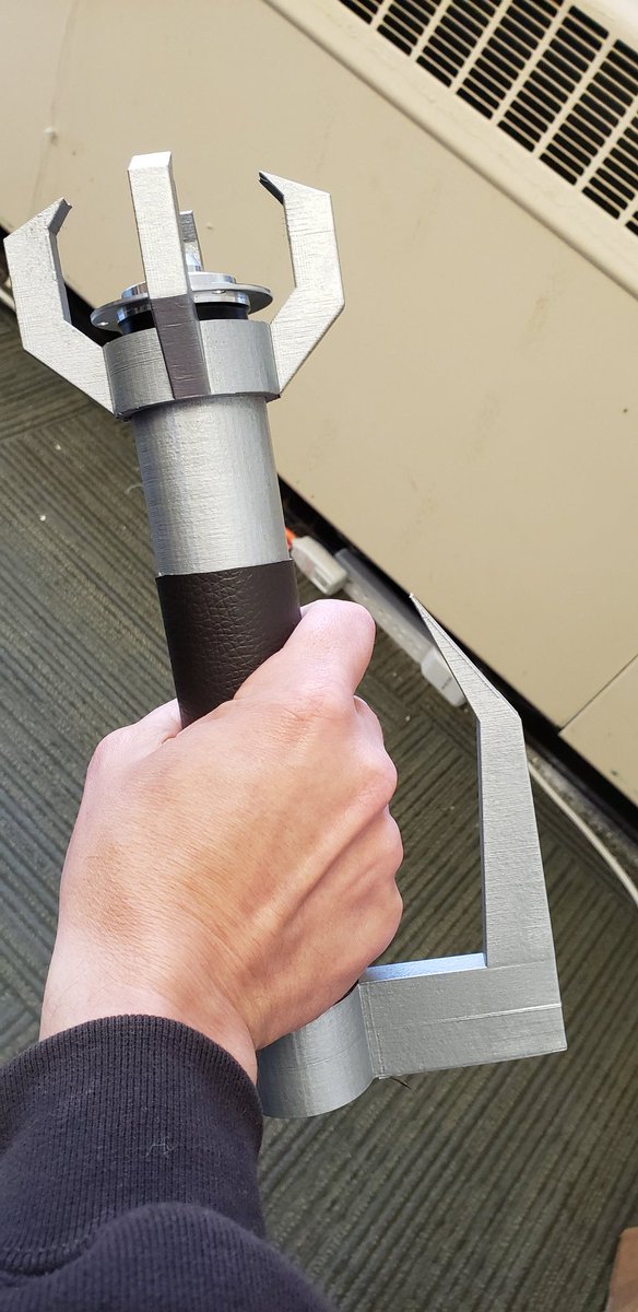 knightsofwhen's tweet image. #lightsaber designed in #Fusion360 wrapped in pleather. The top is the spinner from an old hard drive. First version! #StarWars #prop #prop #PropCulture #cosplay