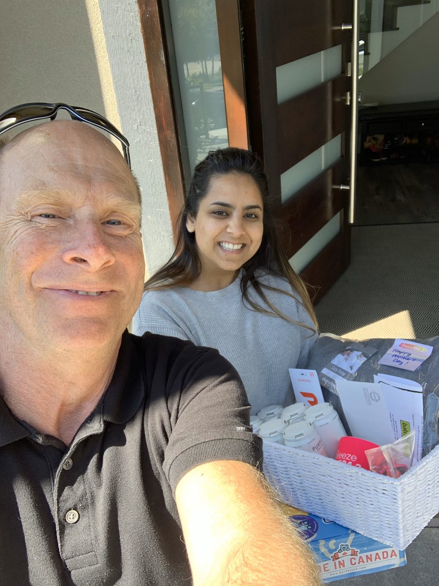 thebreeze1043's tweet photo. Kelly was out making some special deliveries to Moms today as part of our Mother’s Day Special Delivery contest brought to you by @daniadown. 

What are you doing for your mom this Mother’s Day? https://t.co/6jQ3BrgNIm