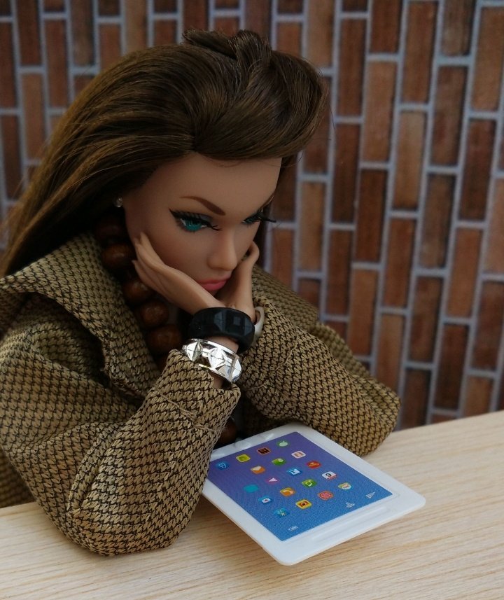 Ondan mesaj gelmesini bekliyorumdur