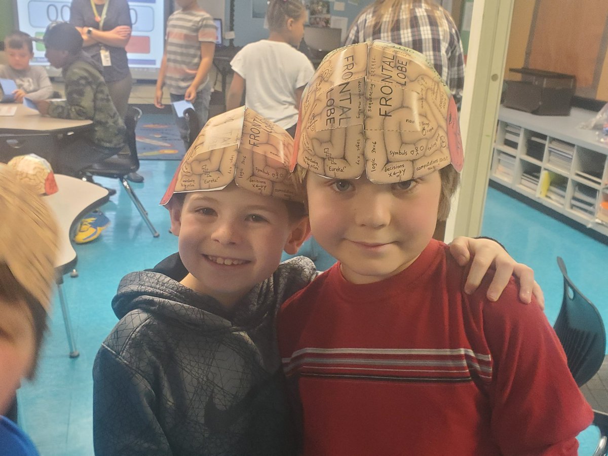 nicole_inclass's tweet photo. I learned so much about the beauty that is @ConsciousD from @FloydClass. It's amazing to see how she implements the framework and strategies into her daily class environment! #HappyTeacherAppreciationWeek https://t.co/3FM8PEXnbx