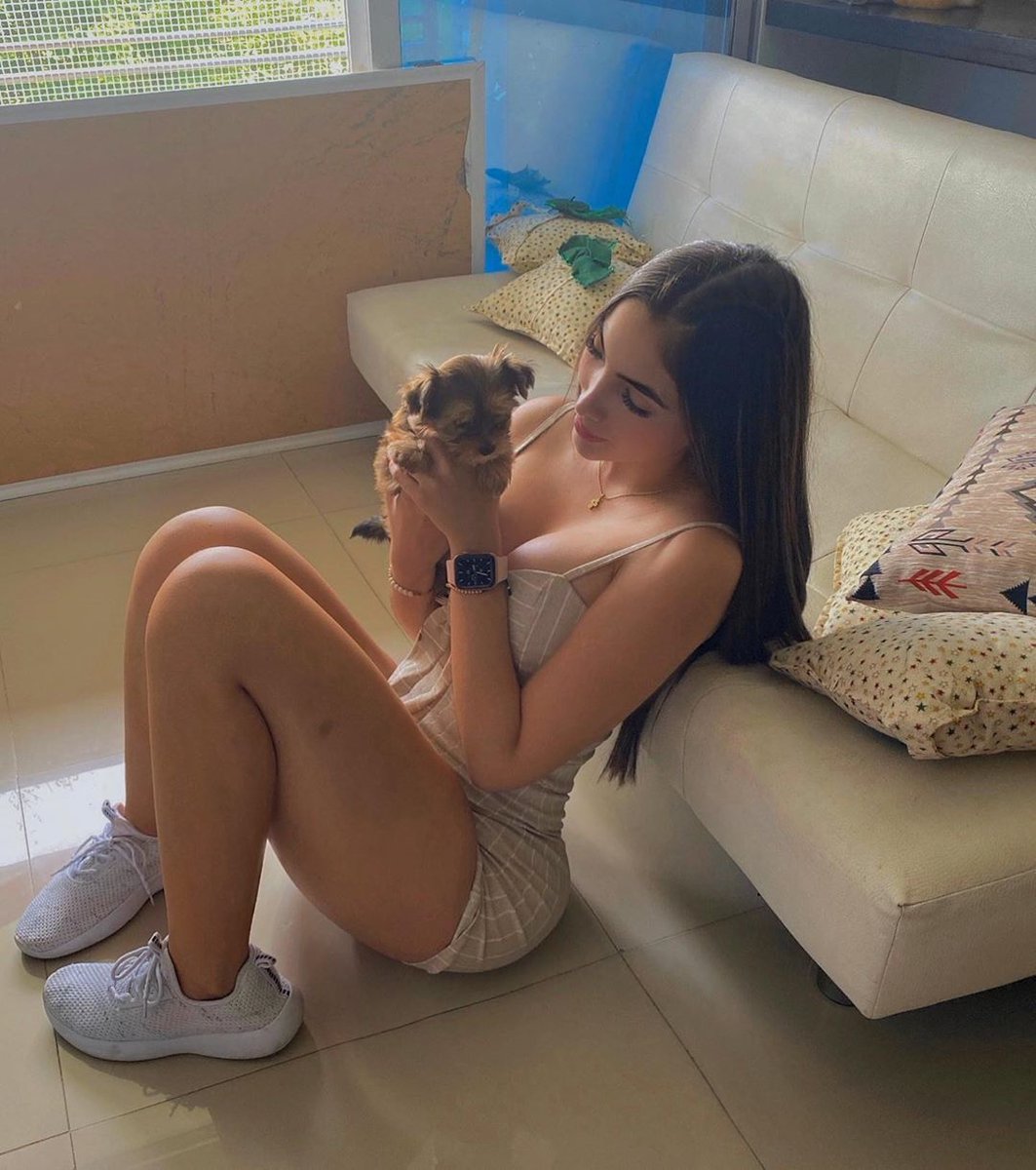 KayleeHopee's tweet photo. Háblenme de esta coshita😍😍🐶 https://t.co/7n3J3sIPFn
