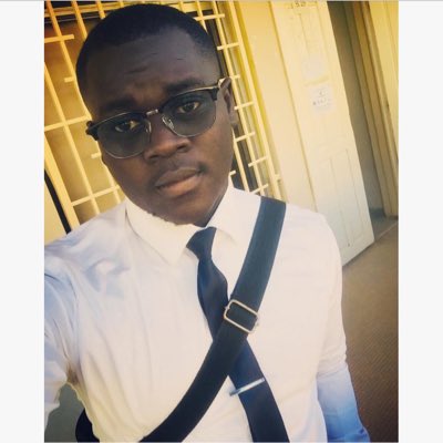 Barack6c's tweet photo. Let’s get a little bit formal 
#NouvellePhotoDeProfil https://t.co/c2872vsUSY
